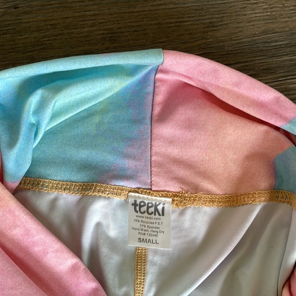 Teeki Leggings Size Small (S) - Picture 6 of 6